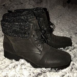 Black Jessica cline boots